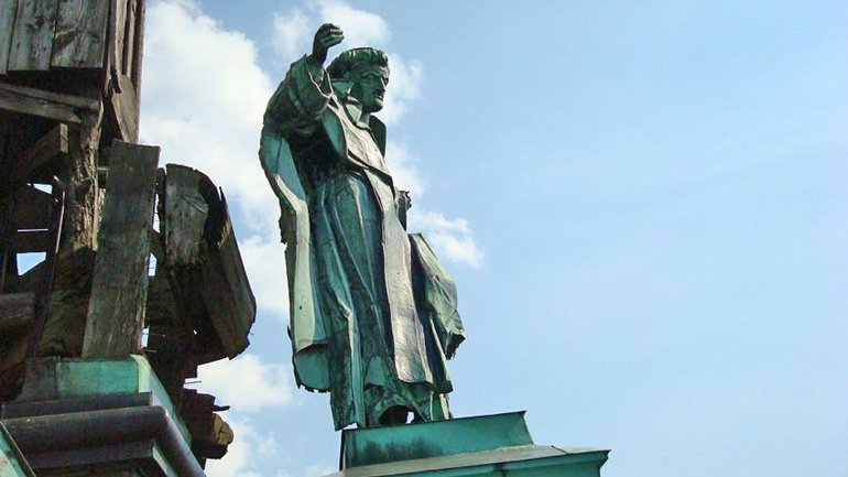 На кафедрі архітектури та реставрації розпочали проєкт із реставрації унікальної скульптури Святого Домініка