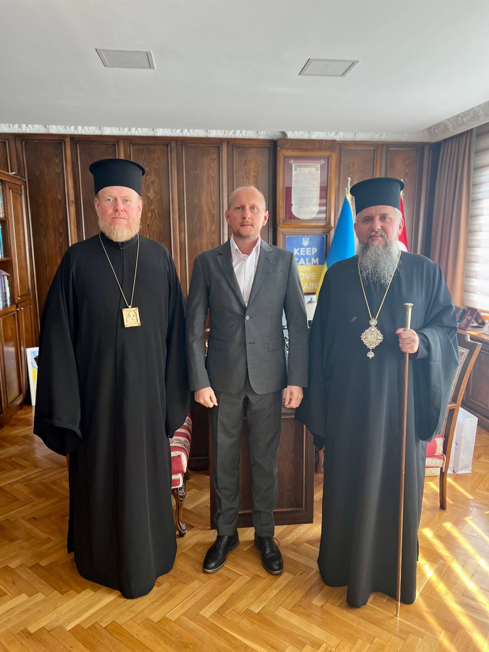 Блаженнійший Митрополит Епіфаній відвідав Генеральне консульство України в Стамбулі