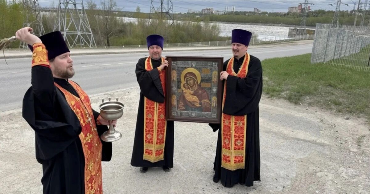 У Пермі РПЦ провела хресний хід і молебень для захисту від атак українських безпілотників