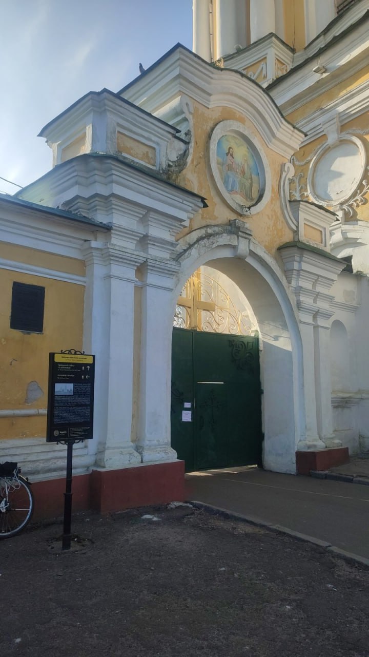 ❗️Заповідник опечатав Свято-Троїцький комплекс УПЦ у Чернігові