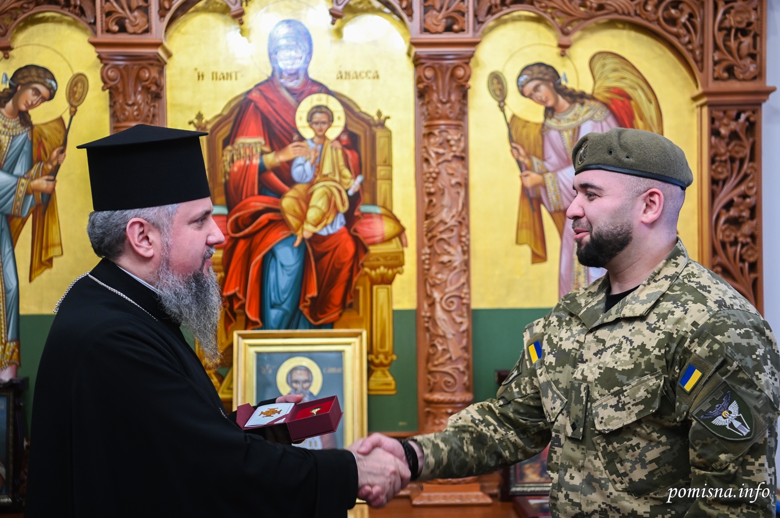 Митрополит Епіфаній відзначив церковними нагородами воїнів ППО