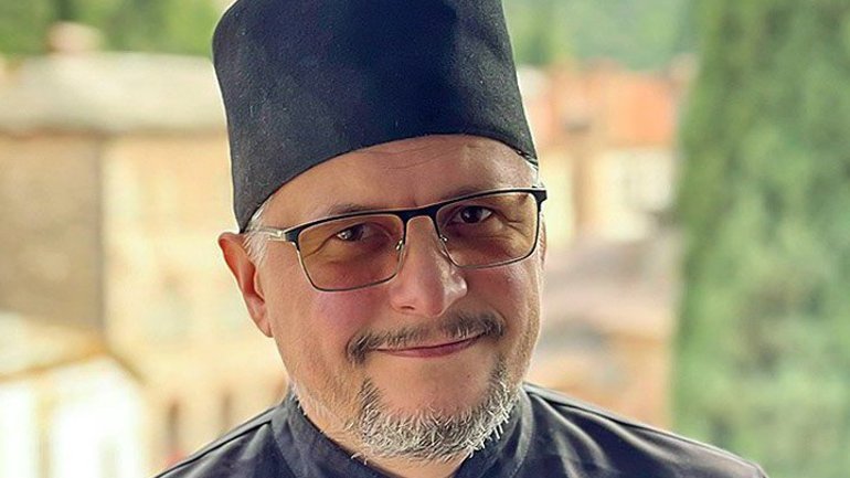 У храмах УПЦ досі поминають Кирила, - о. Андрій Пінчук