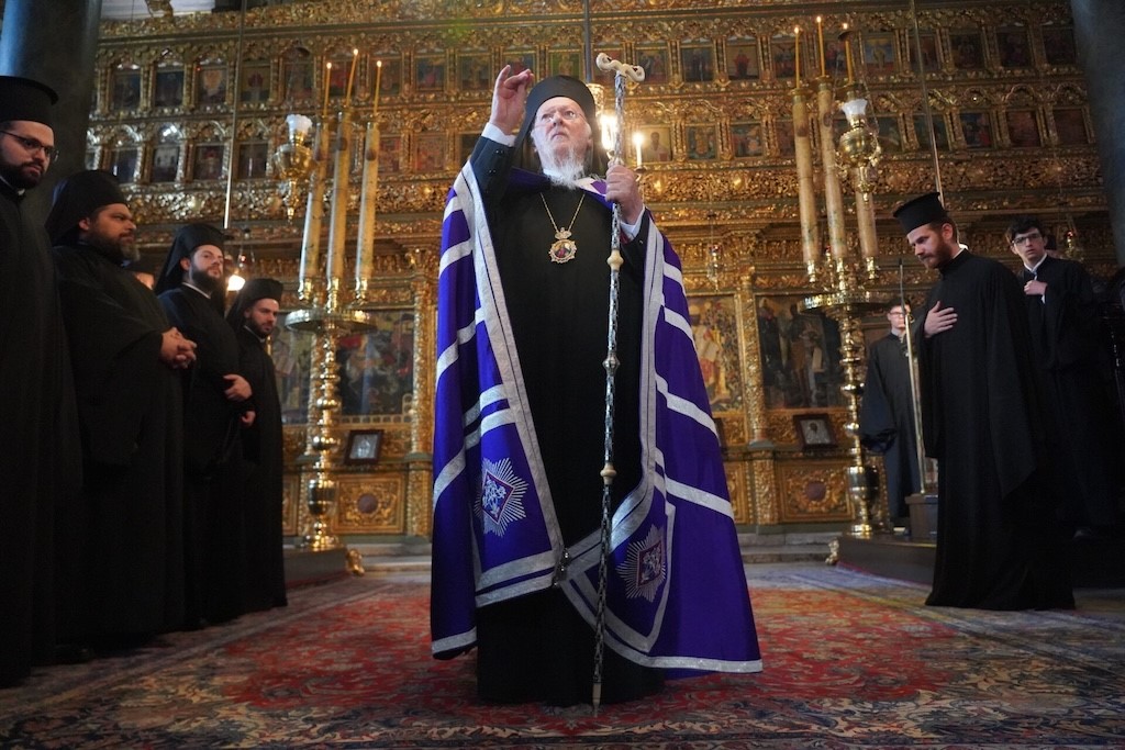 Вселенський Патріарх засуджує розстріл ікони Богородиці у Швейцарії