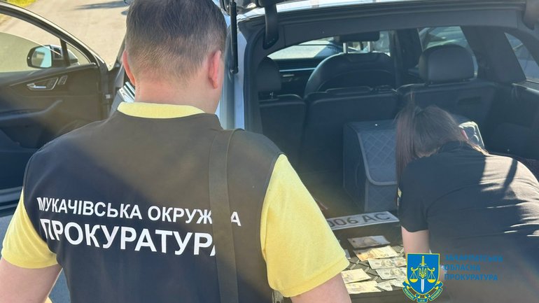 На хабарі схопили священика УПЦ , який за сумісництвом працював адміністратором ТСЦ