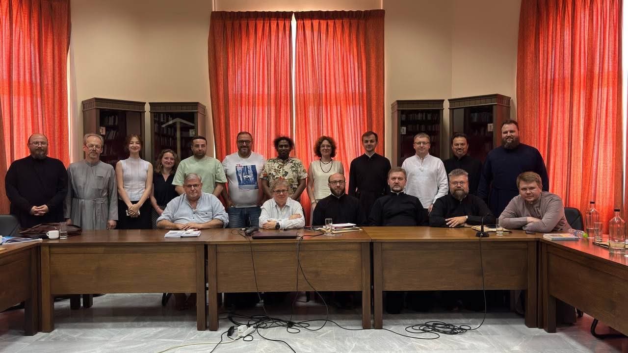 Літня школа у Греції: лекції, навчальні гуртки українців, паломництва, дискусії