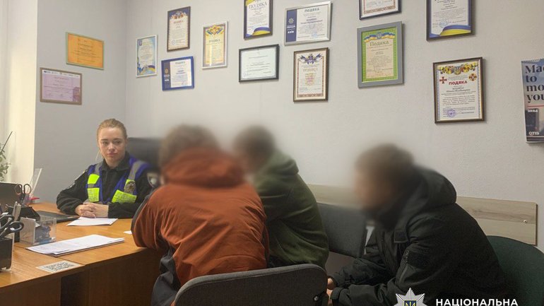 Поліція Києва встановила особи трьох неповнолітніх, які вчинили напад на синагогу
