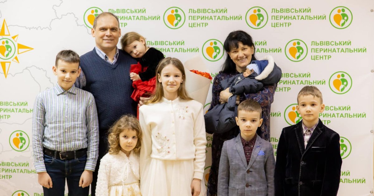 Онук народився у Львові: 87-річна жінка стала бабусею 105 раз