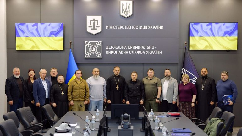 В Україні можуть запровадити штатних капеланів у в’язницях
