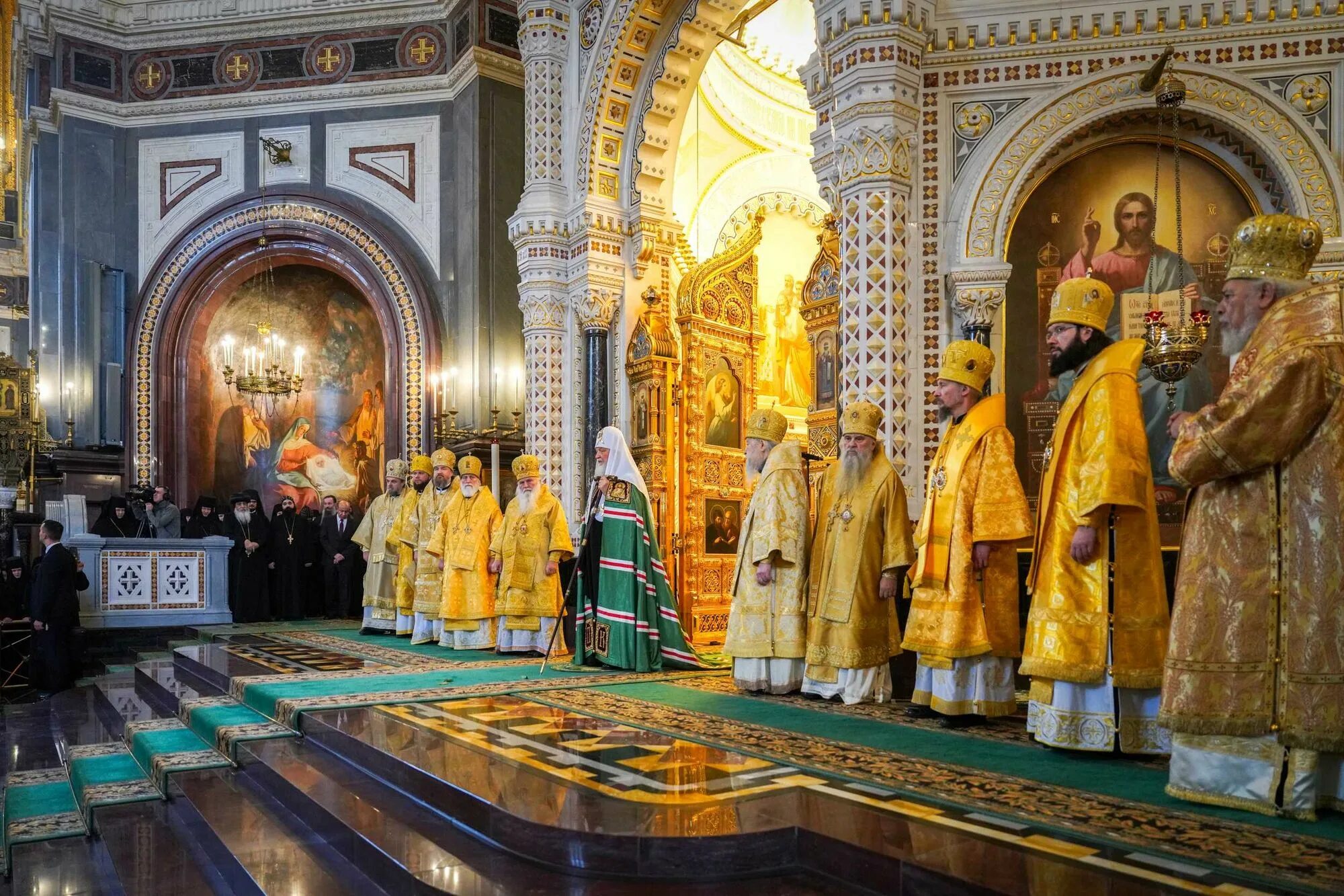Транскордонний тиск на українську Церкву: європейські прихильники РПЦ скаржаться на блокування рахунків