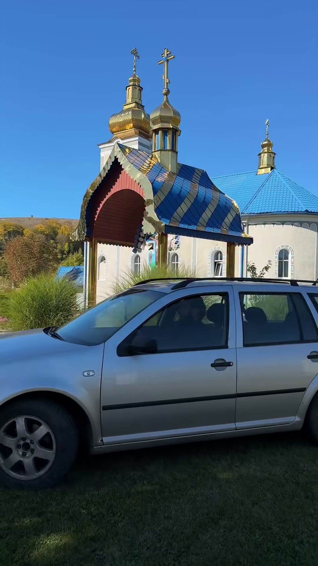 Зібрали на Webasto, а придбали ще й автомобіль: волонтер передав ЗСУ вже 18-ту автівку